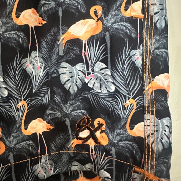 Eight X Swim Trunks Medium 32-38" waist 3.5" inseam Gently worn 100% polyester - Picture 3 of 5